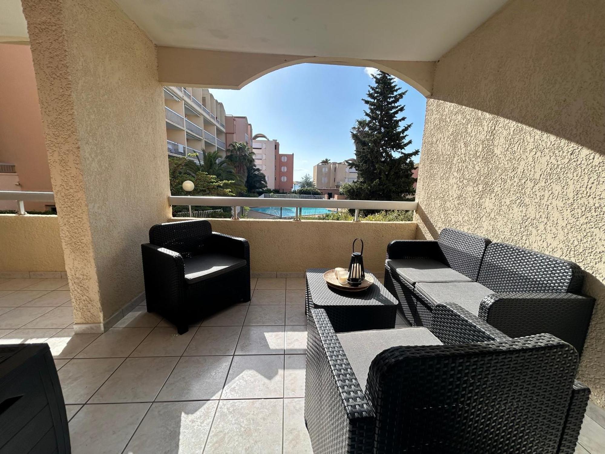 Superbe 2pieces, Proche De Grazel, Et Port Appartement *